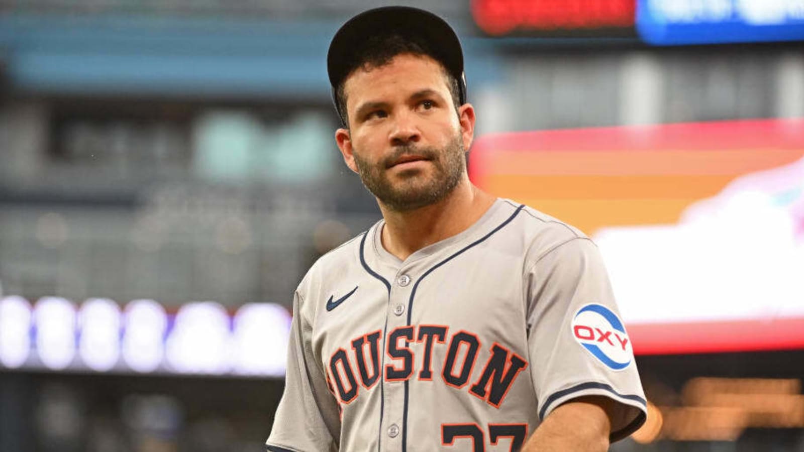 Houston Astros Star Altuve Leaves After Apparent Injury