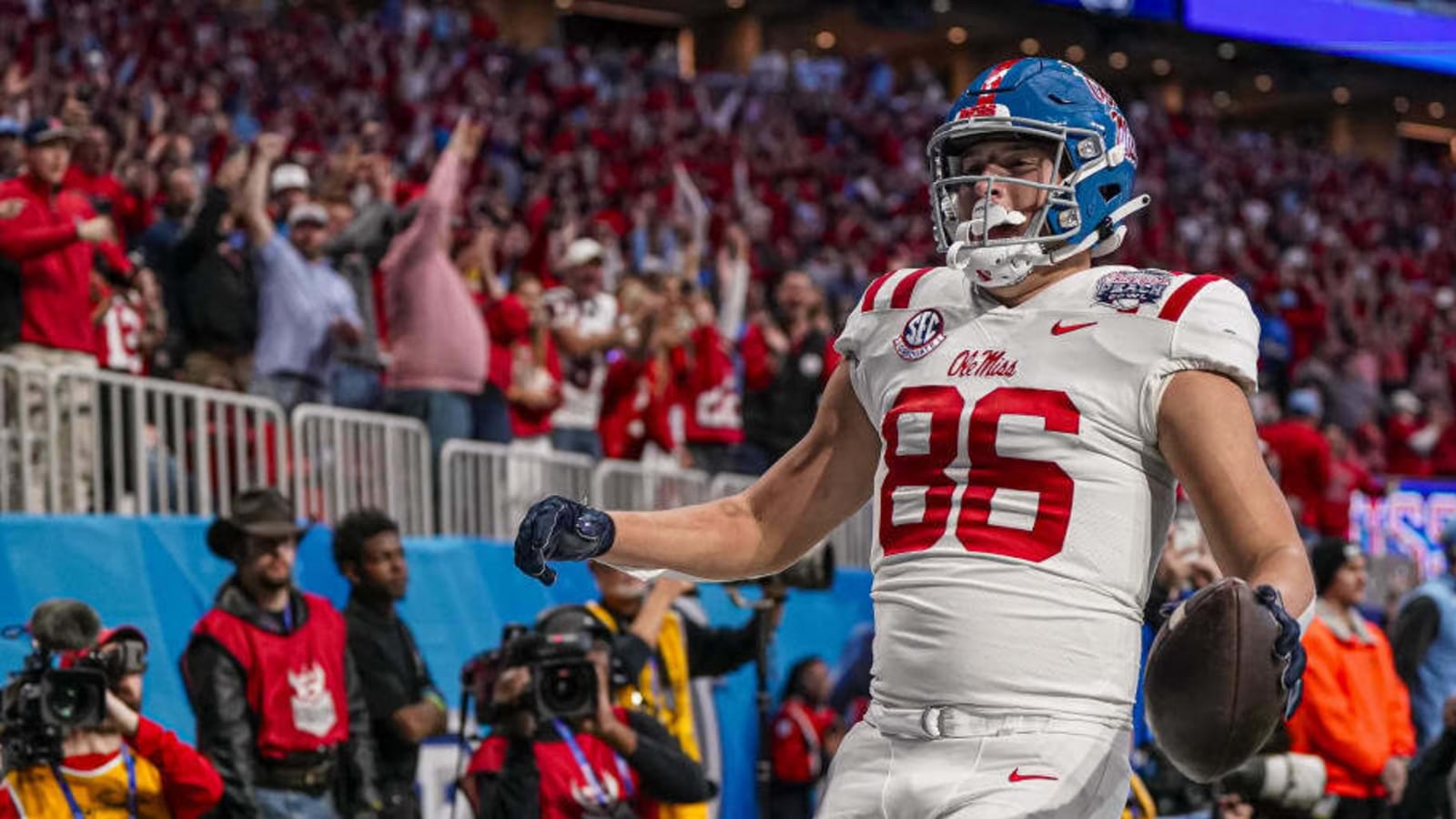 Ole Miss&#39; Caden Prieskorn Listed Among Top TEs For 2025 NFL Draft