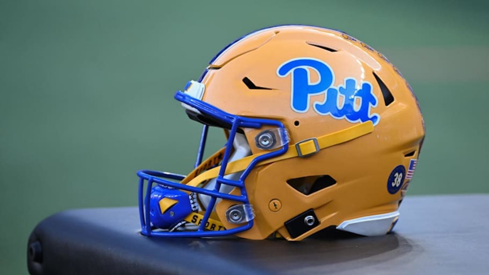 Watch: Pitt Center Lyndon Cooper Mic&#39;d Up