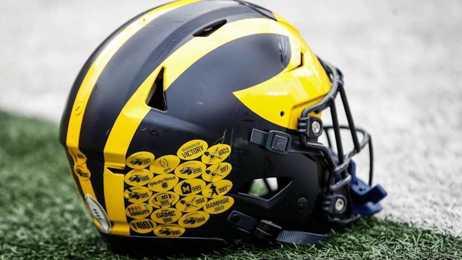 Michigan football lands prediction, team to beat for coveted 2026 lineman