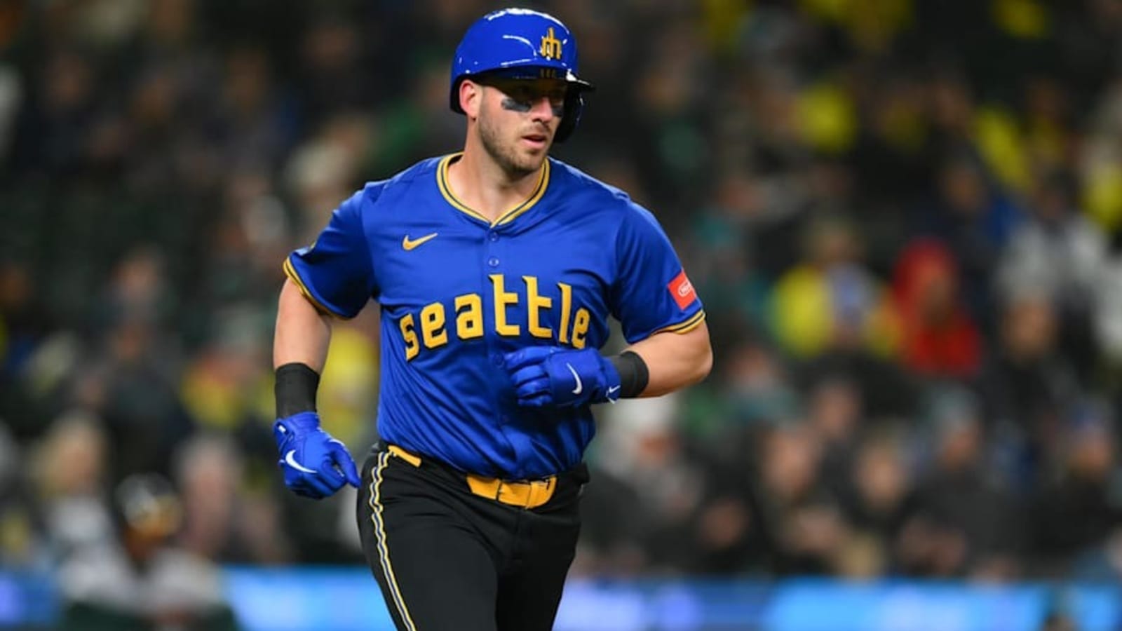 Seattle Mariners Catcher Mitch Garver Expands on Changes in Mentality, Batting Stance