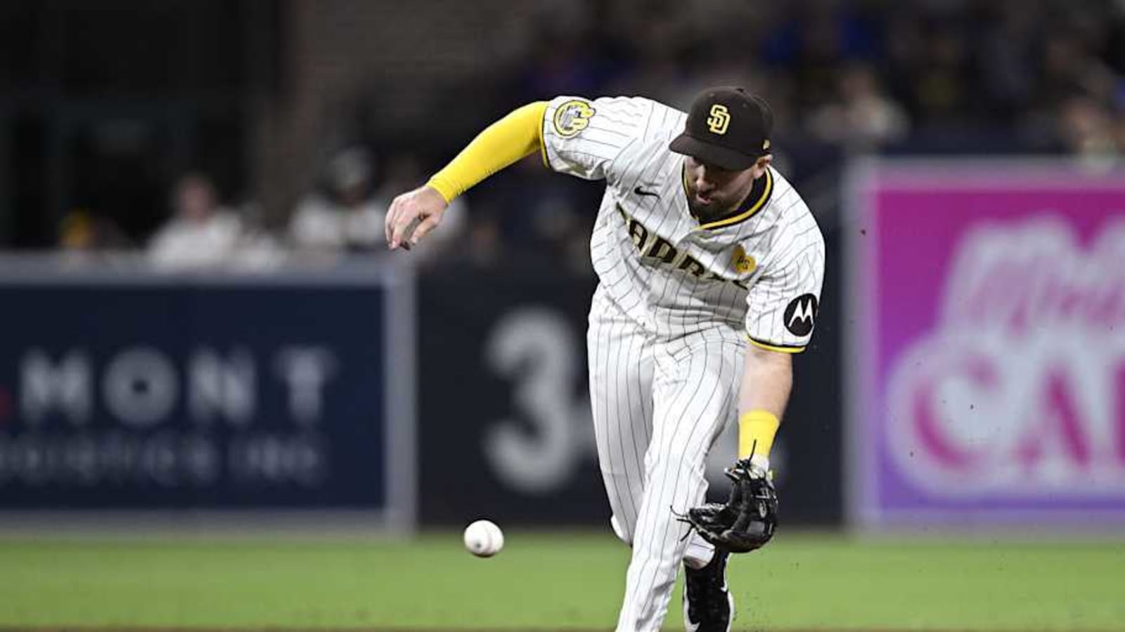 Padres Sign Infielder Who Was Recently Non-Tendered