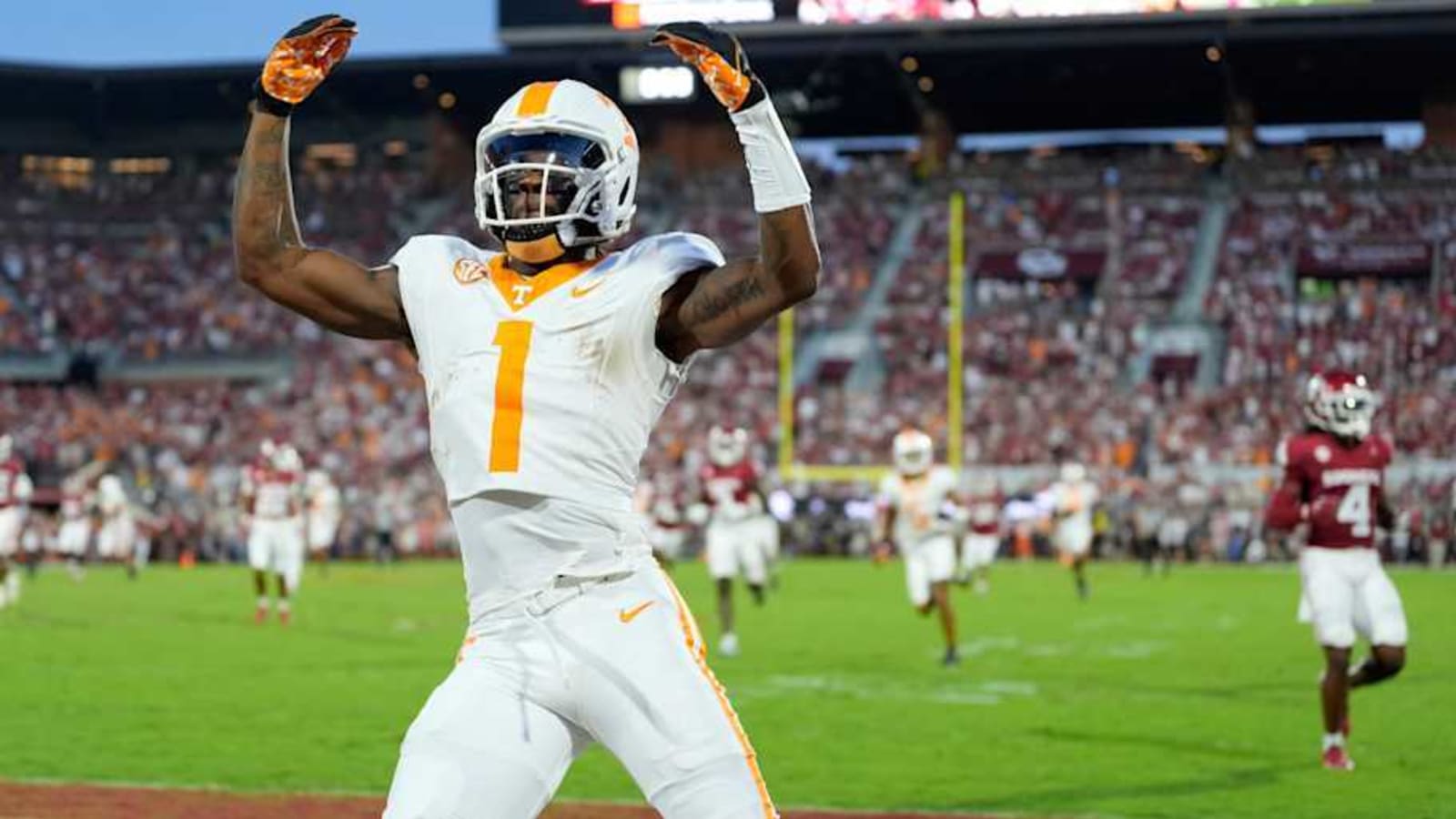 Tennessee Football Without Dont&#39;e Thornton Jr. And Peyton Lewis In Second Half