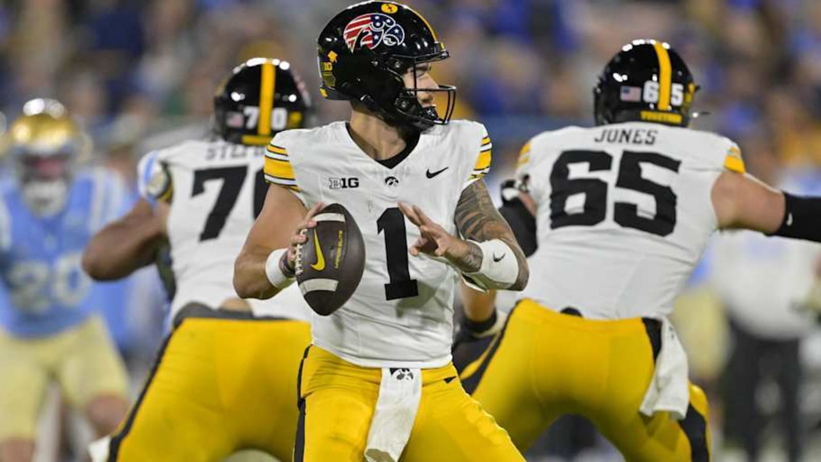 Iowa Hawkeyes QB Receives Brutal Injury News