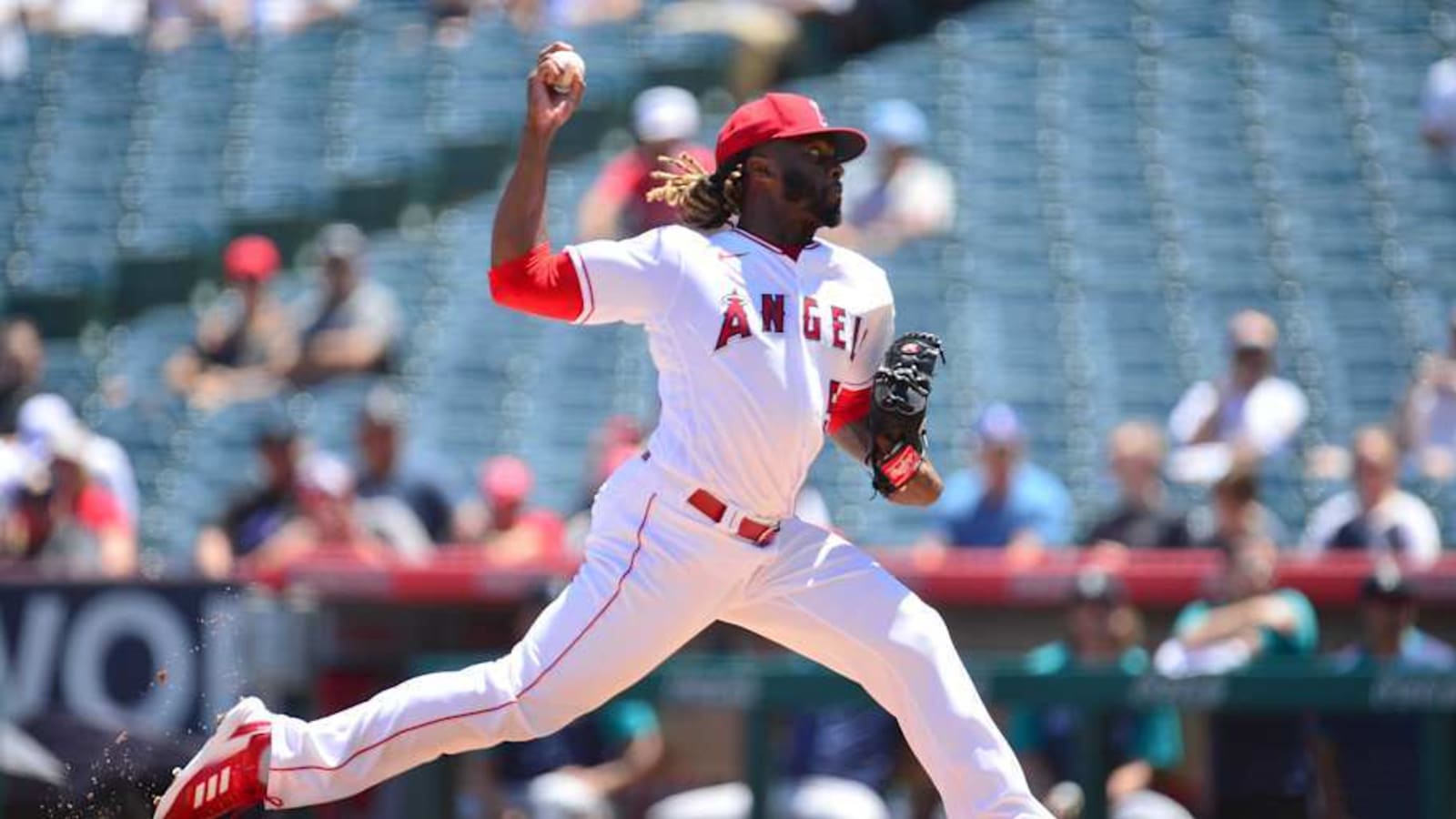 Angels Sign Veteran Reliever in Free Agency