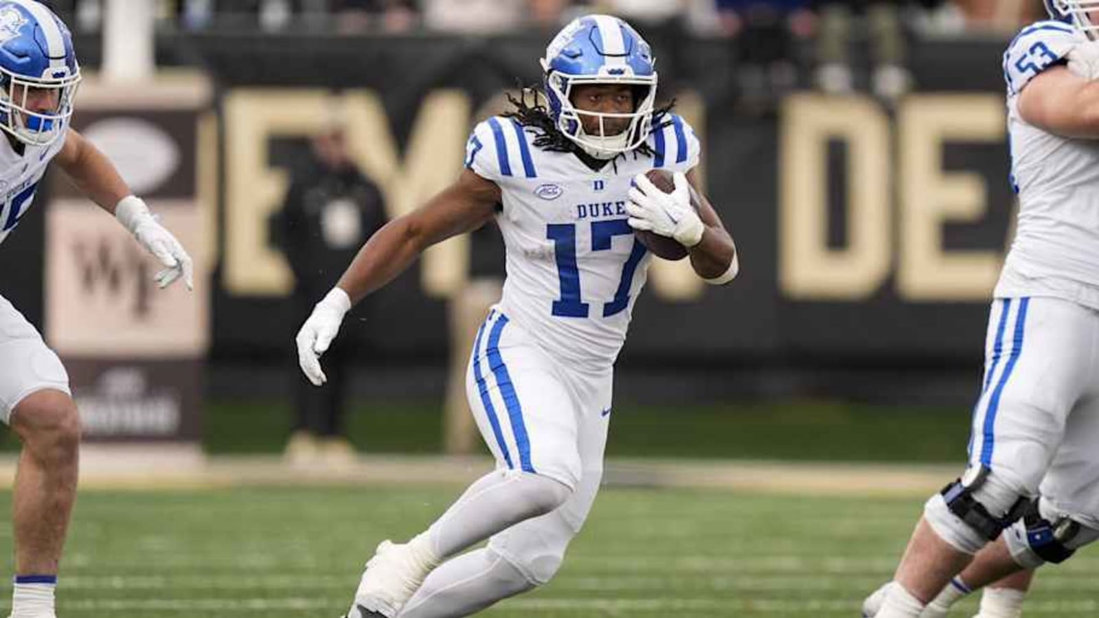 Star Thomas Commits to Tennessee Volunteers
