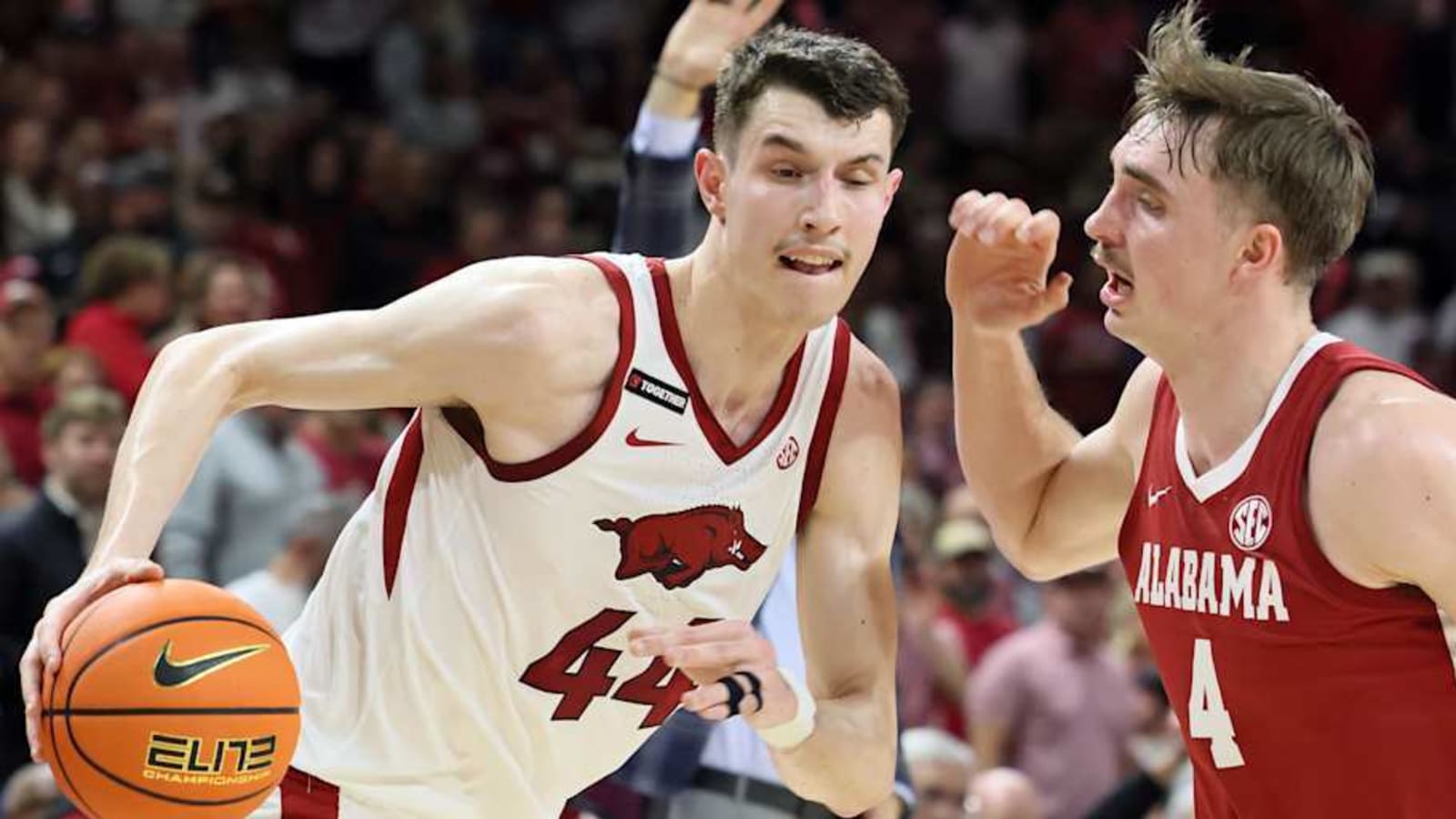 Razorbacks&#39; Comeback Falls Short Against Alabama; Win Streak Ends