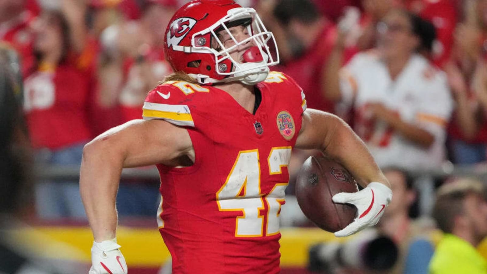 Carson Steele continues to grind his way onto Chiefs&#39; 53-man roster