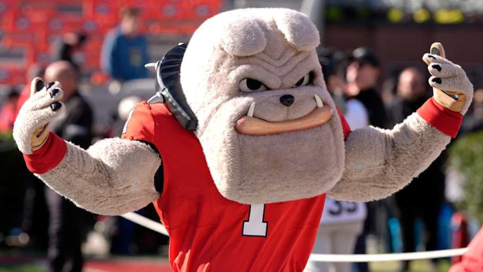 Micah Bell Announces Commitment to Georgia