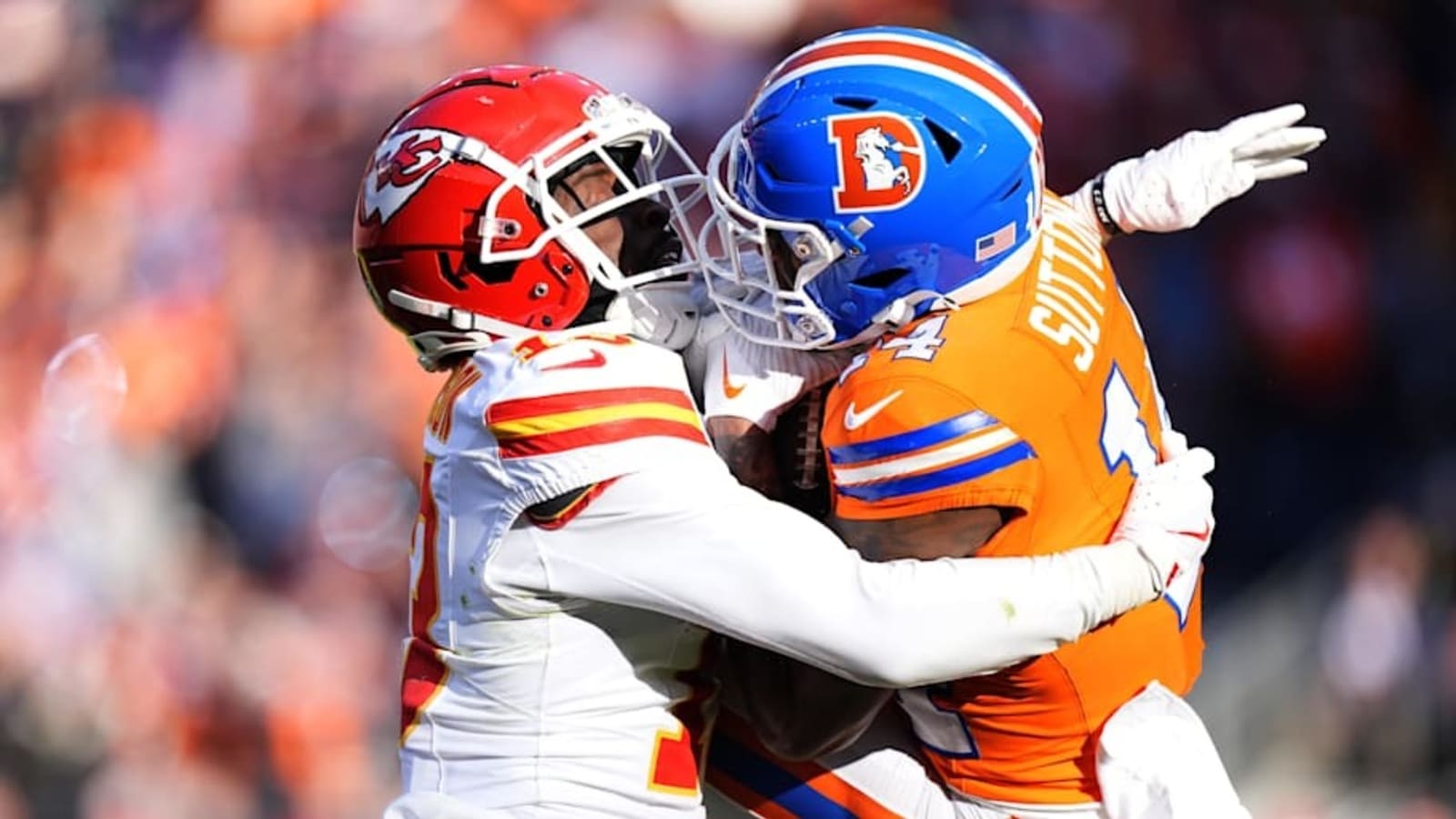 Chiefs at Broncos Snap Counts: KC&#39;s Priorities Clear in Week 18, with a Few Surprises