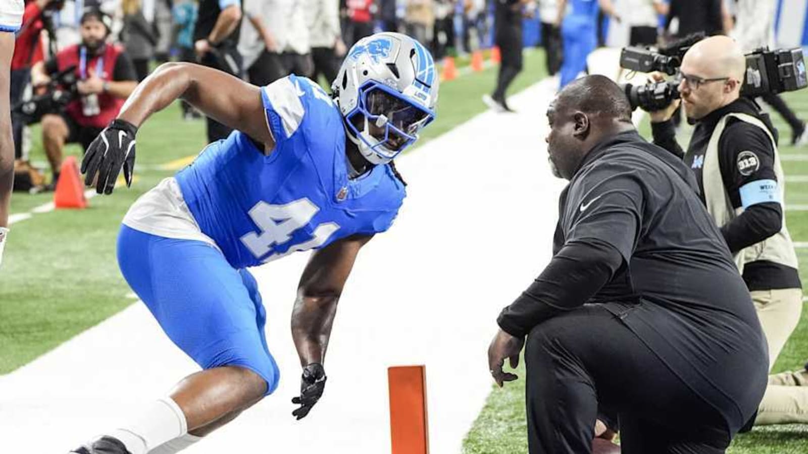 Lions Waive James Houston