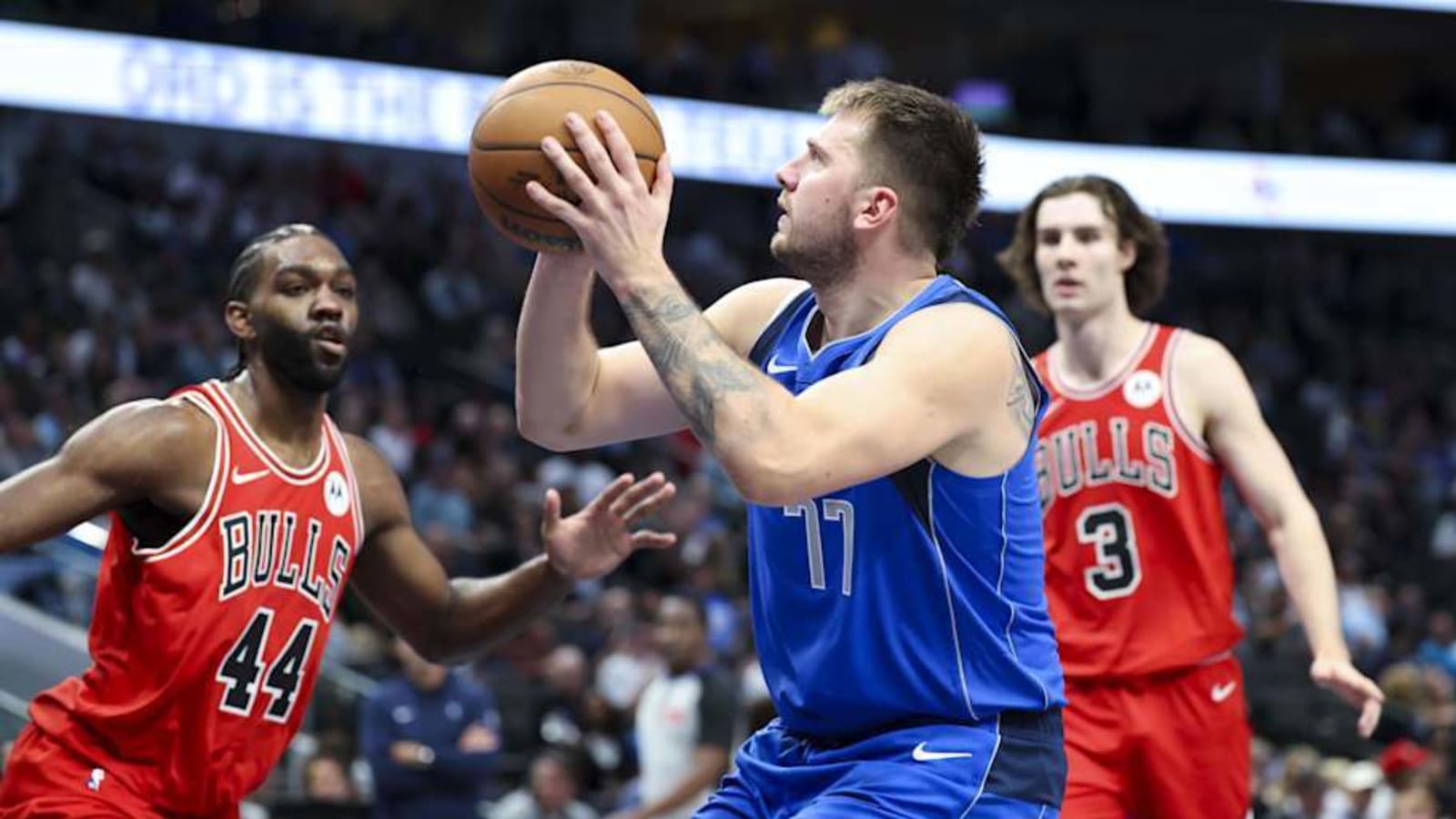 Luka Doncic’s Shot in Dallas Mavericks vs. Chicago Bulls Goes Viral
