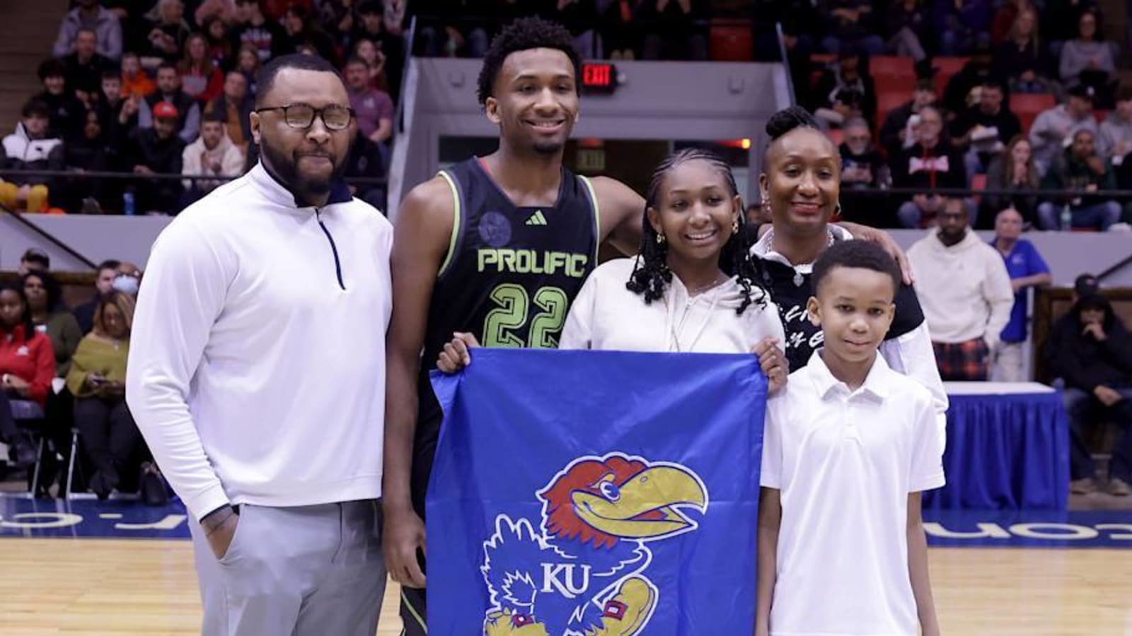 Draft Analyst Gives Massive Praise to Kansas Signee Darryn Peterson
