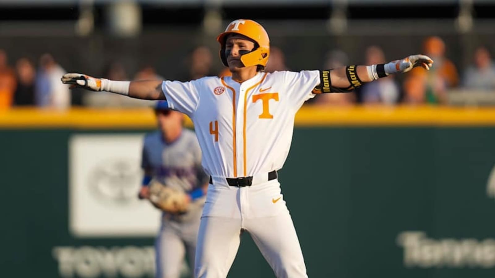 Tennessee vs Florida Final Score - Vols Explode in Seventh for Run Rule Win