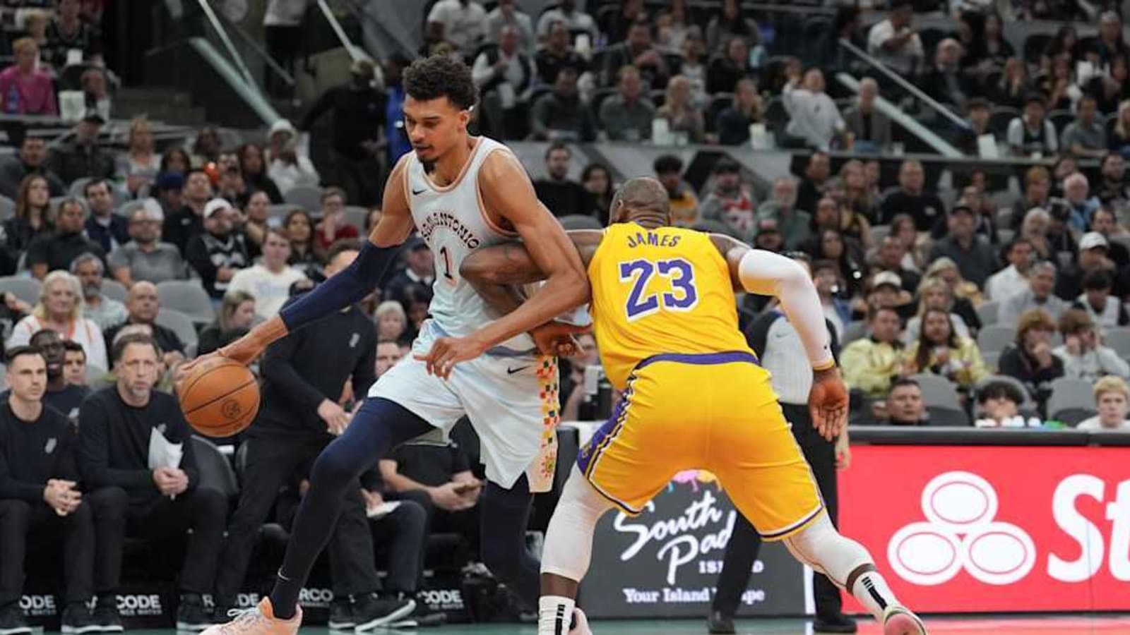 Victor Wembanyama&#39;s Spin Move On LeBron James Went Viral In Lakers-Spurs Game