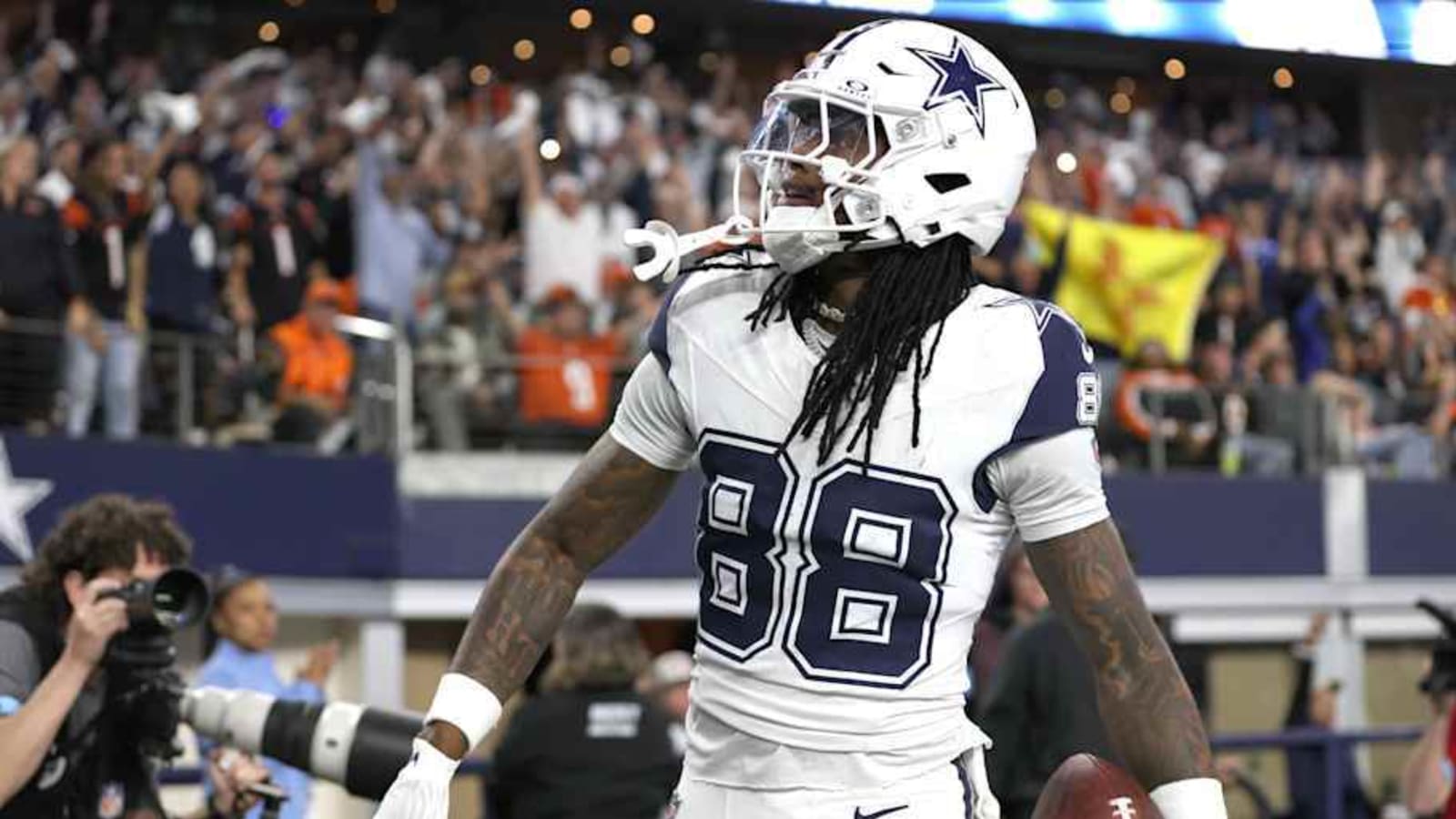 Cowboys&#39; CeeDee Lamb issues strong response to Micah Parsons trade talk