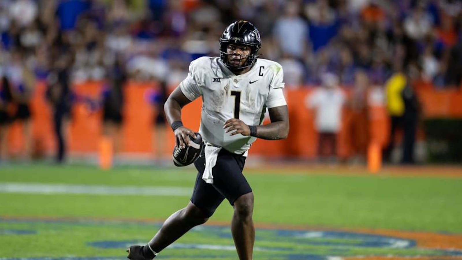 Report: UCF Starting Freshman Quarterback Against Cincinnati