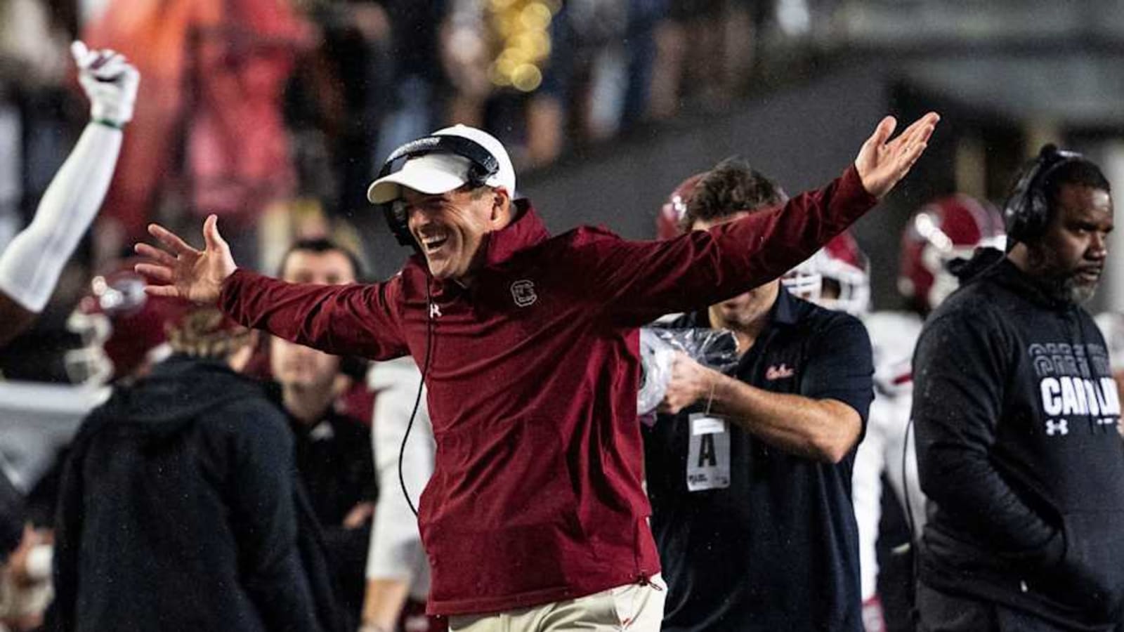 Shane Beamer Sheds Light on Future Behind LaNorris Sellers For South Carolina