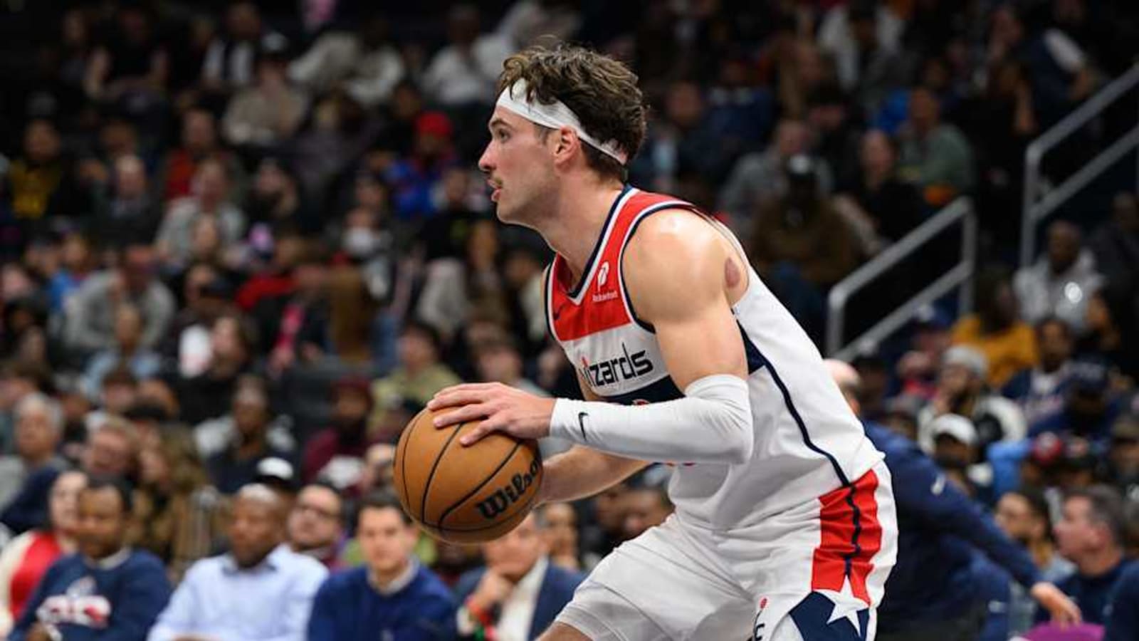Wizards Guard Shuts Down Finger Pointing