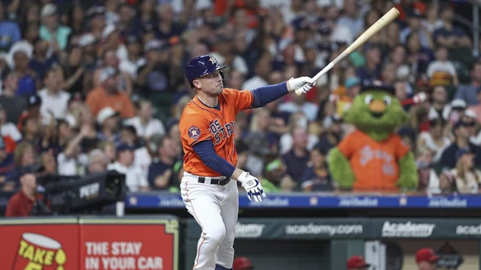 Houston Astros Star Receives Prediction to Return Despite Competitive Free Agency