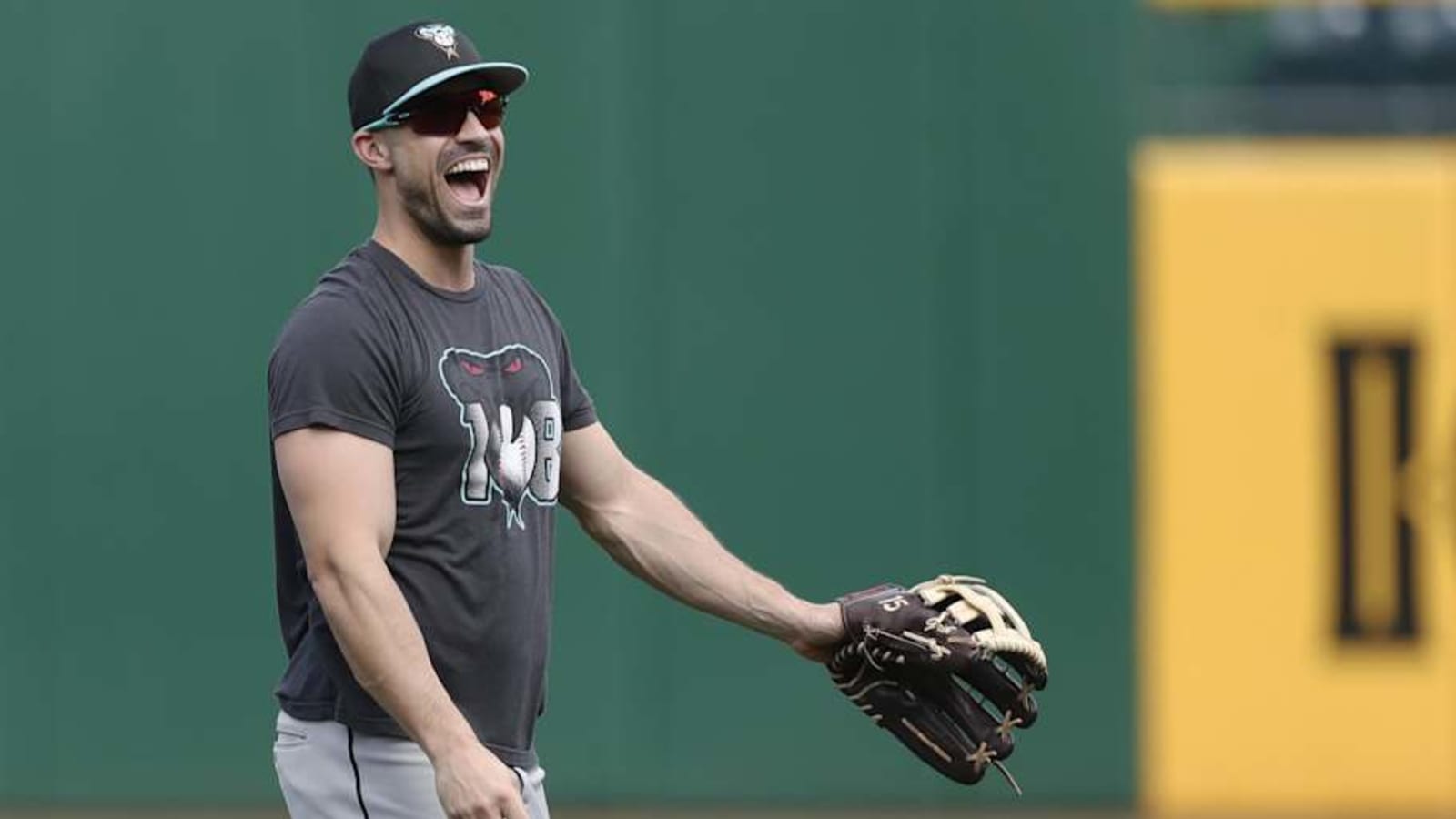 GM Mike Hazen Reacts to Randal Grichuk Signing