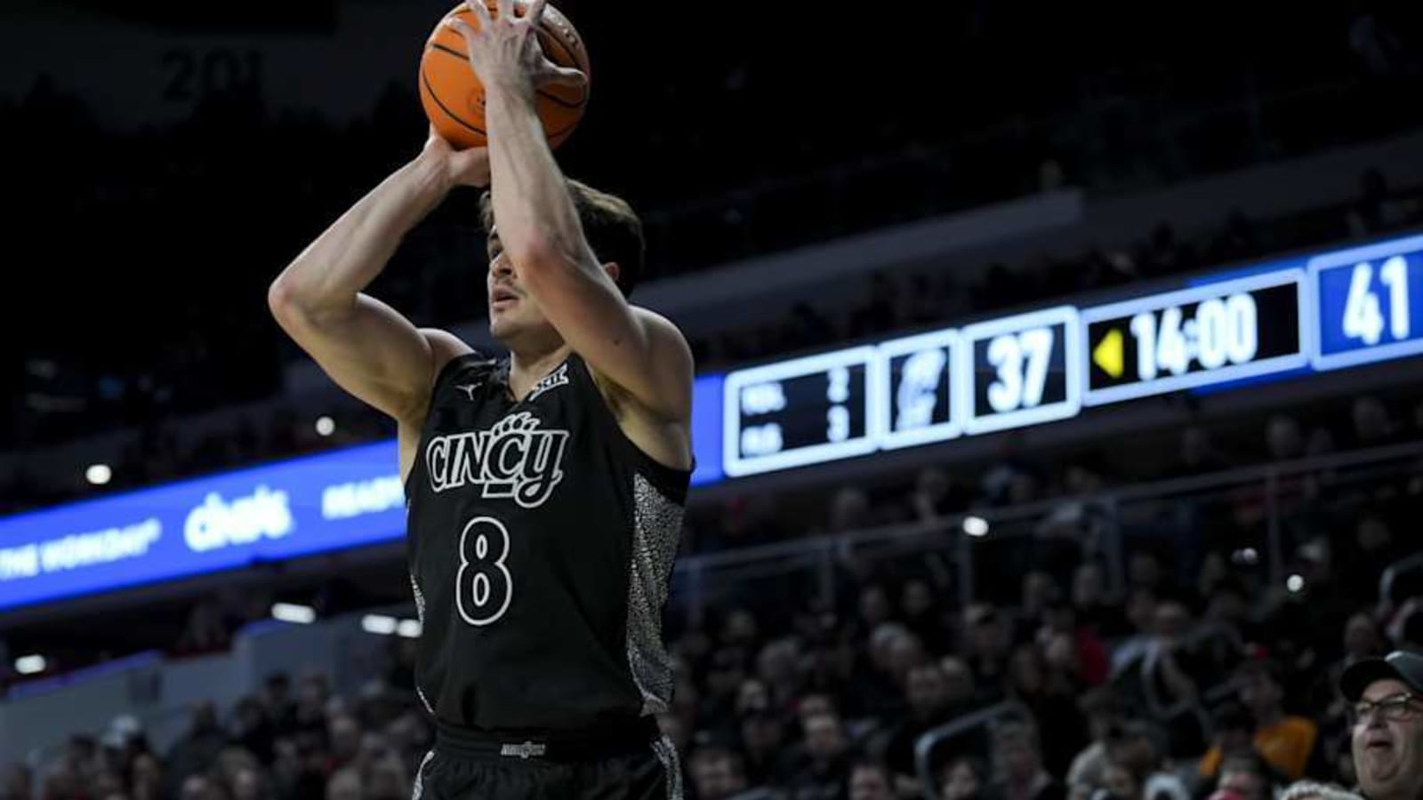 Cincinnati Guard Connor Hickman Enters Transfer Portal After One Season With Bearcats