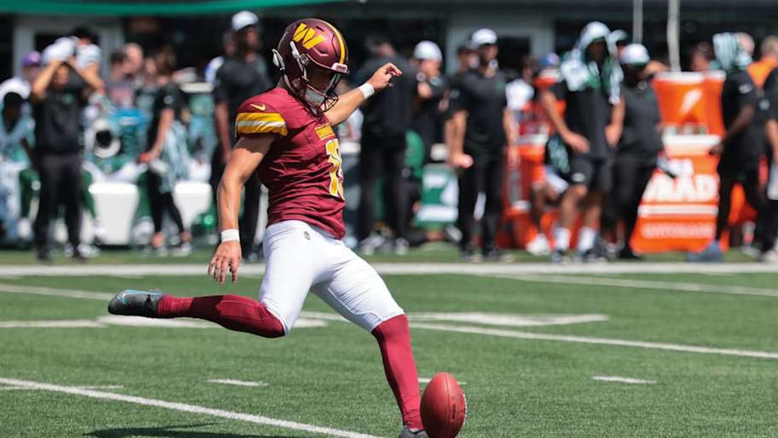 Atlanta Falcons Sign Cleveland Browns&#39; Kicker