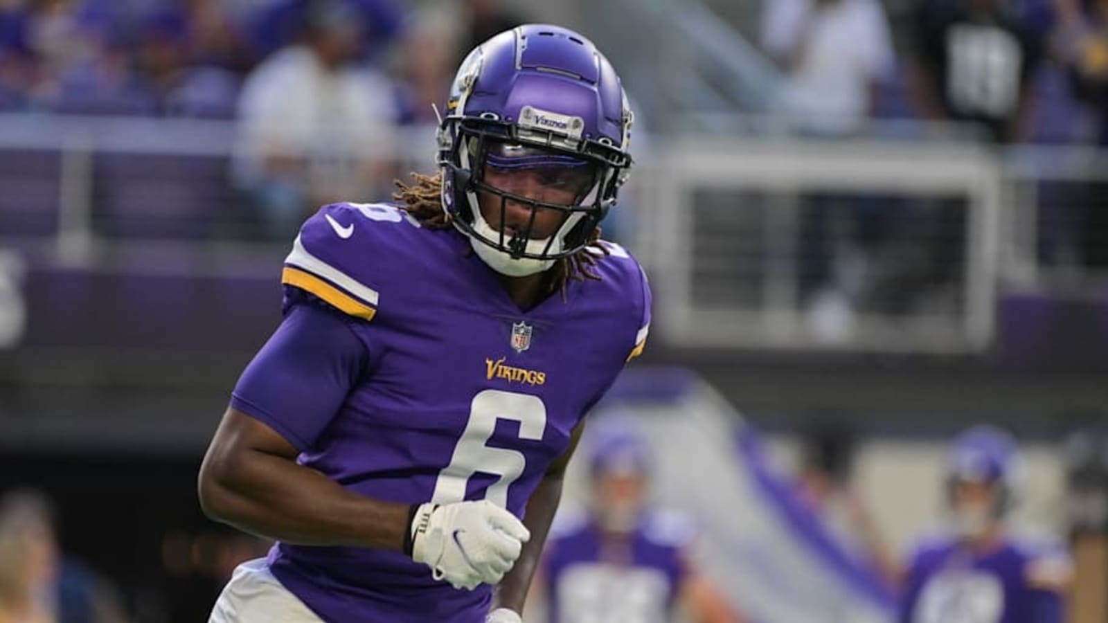 Eagles Bring In 2022 First-Round Pick