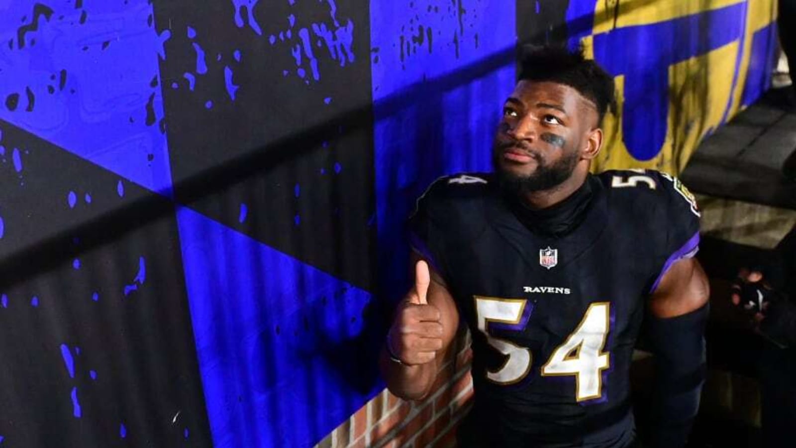 Cardinals Urged to Sign Free Agent EDGE
