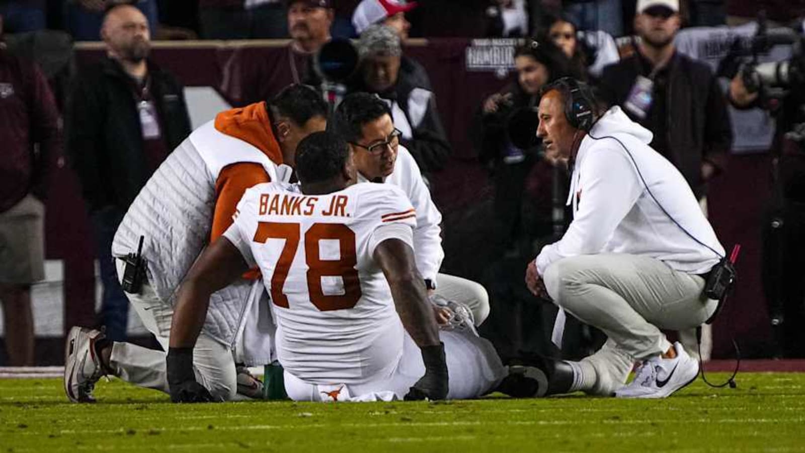 Texas Longhorns Coach Steve Sarkisian Updates Injuries For Kelvin Banks & Quinn Ewers
