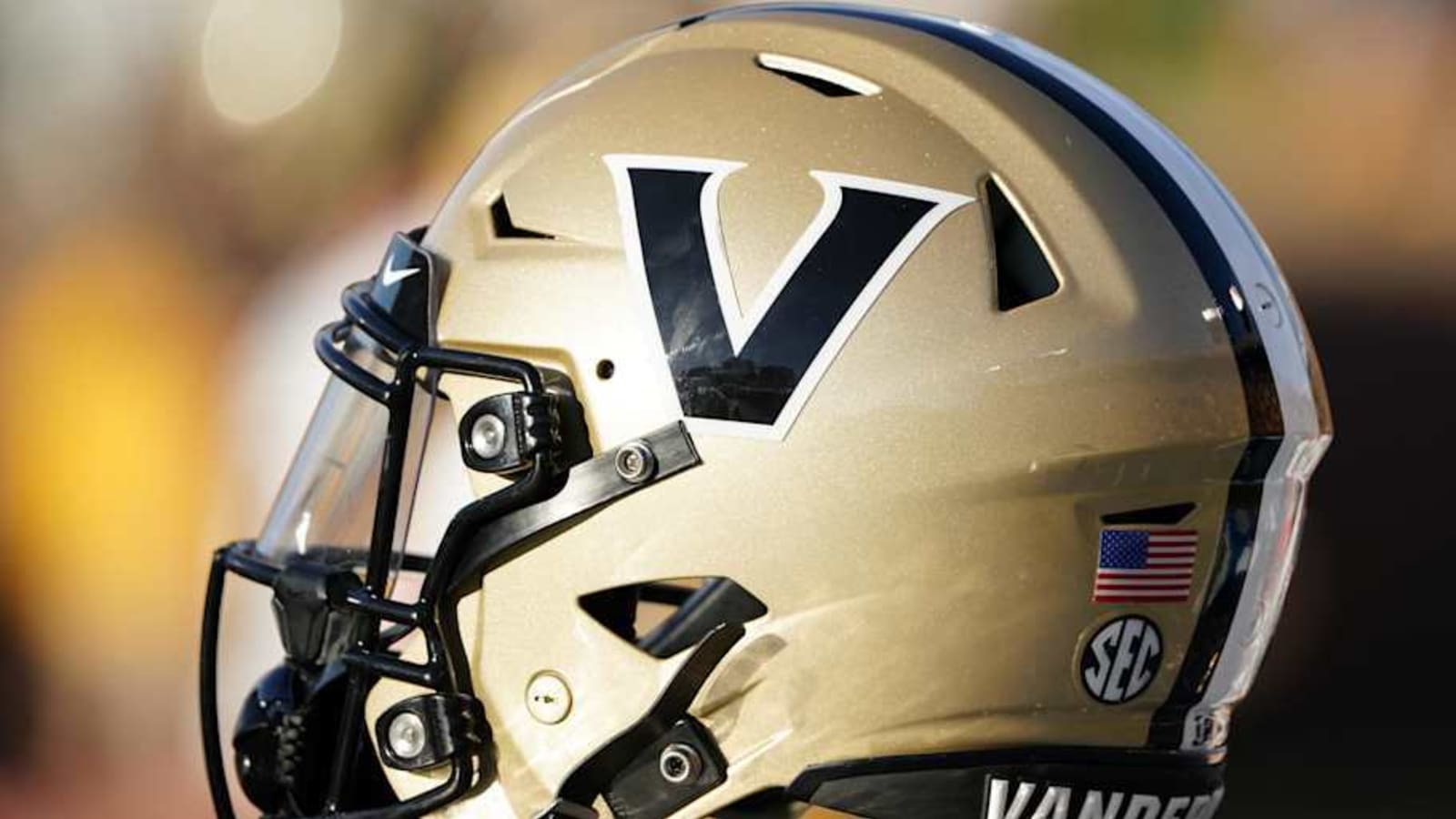 Transfer Offensive Lineman Gunner Givens Commits To Vanderbilt