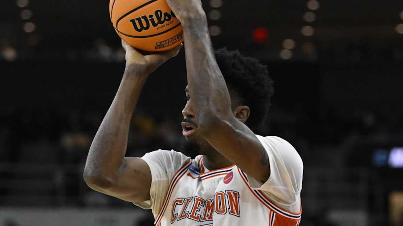 Former Clemson Forward Commits to New Home After Entering Transfer Portal