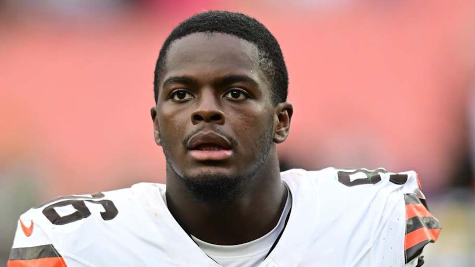 Lions Signing Bengals Defensive End Isaiah Thomas to Bolster Pass Rush After Aidan Hutchinson Injury
