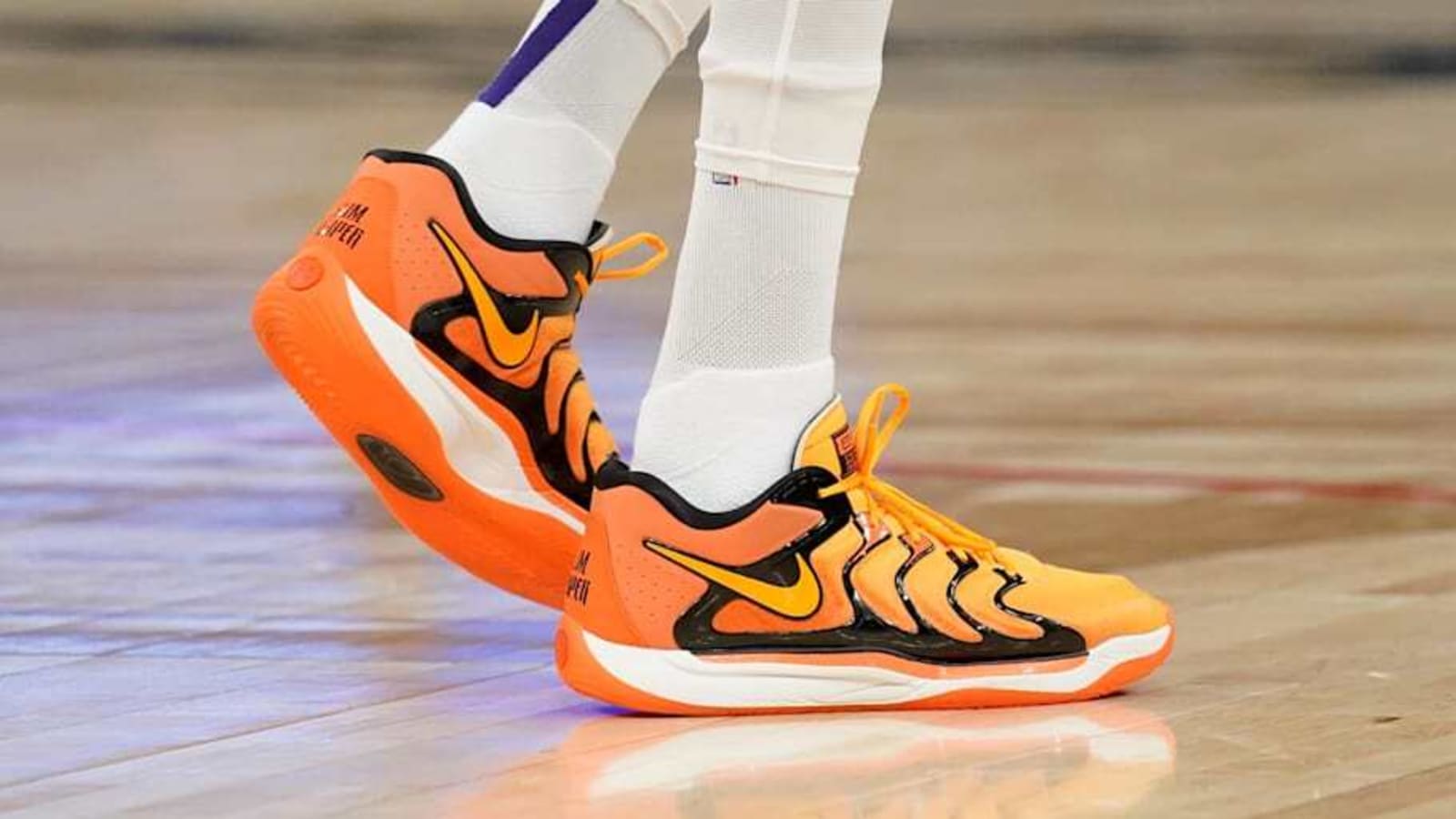 Kevin Durant&#39;s Nike KD17 Sneakers Now 29% Off Online