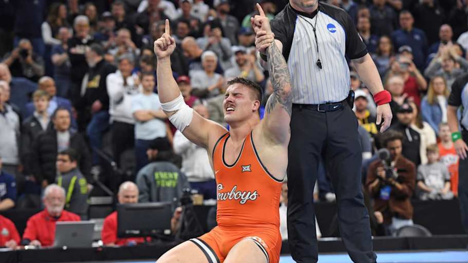Oklahoma State&#39;s Wyatt Hendrickson Wins the Hodge Trophy