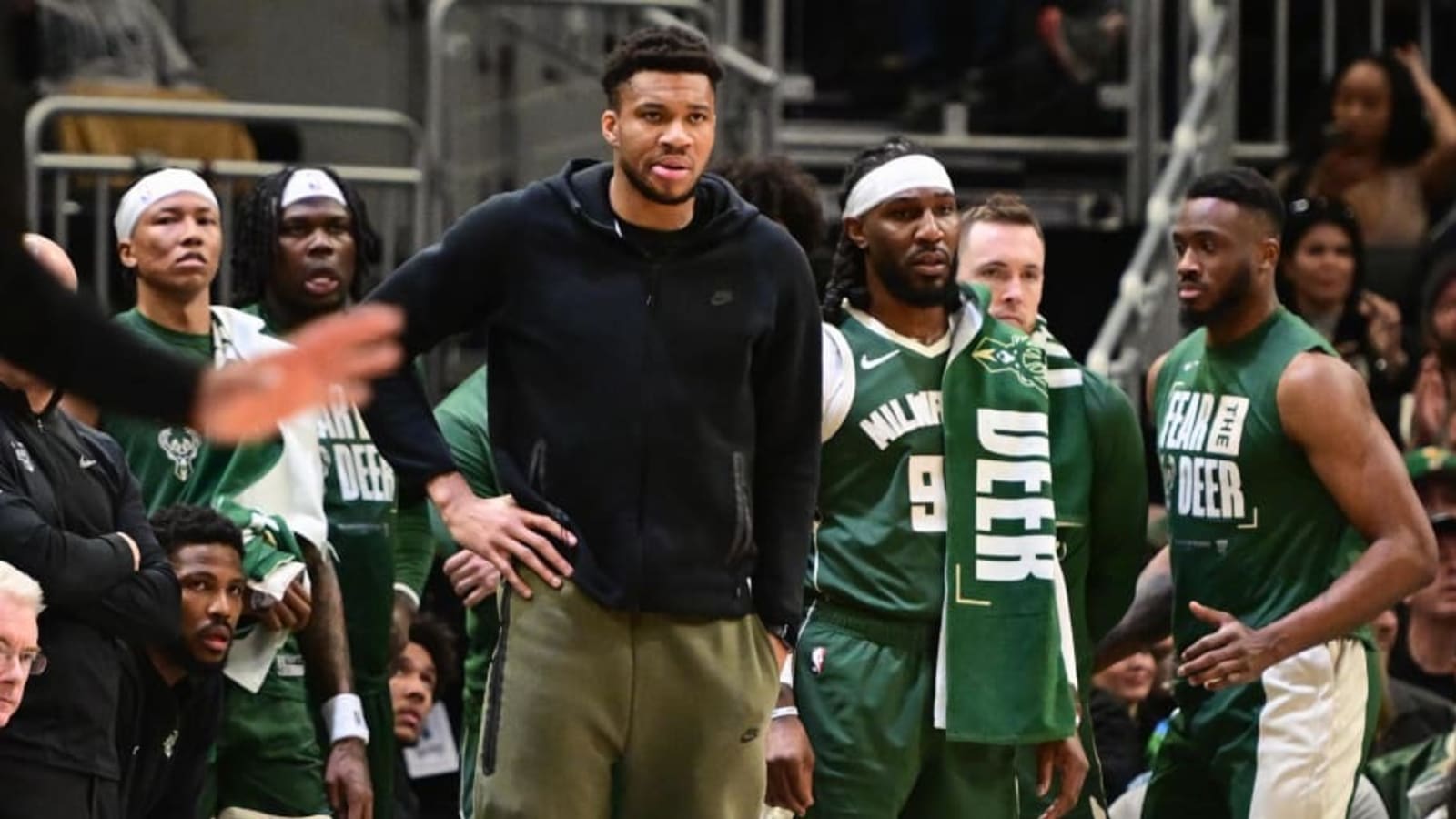 Bucks&#39; Giannis Antetokounmpo Marries Longtime Girlfriend in Greece