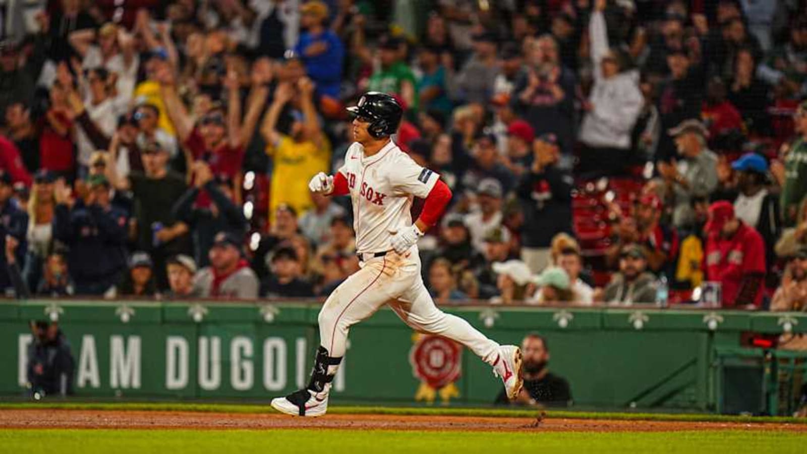 Boston Red Sox Bring Back Versatile Outfielder on Modest Deal For 2025