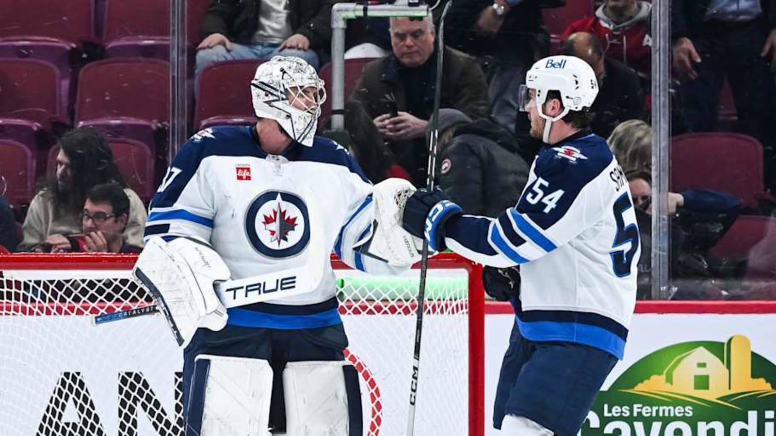 Jets Early Favorite to Win Stanley Cup