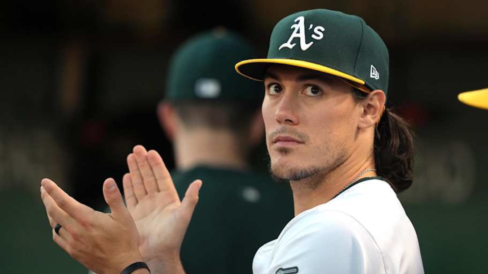 Pittsburgh Pirates claim infielder from A&#39;s