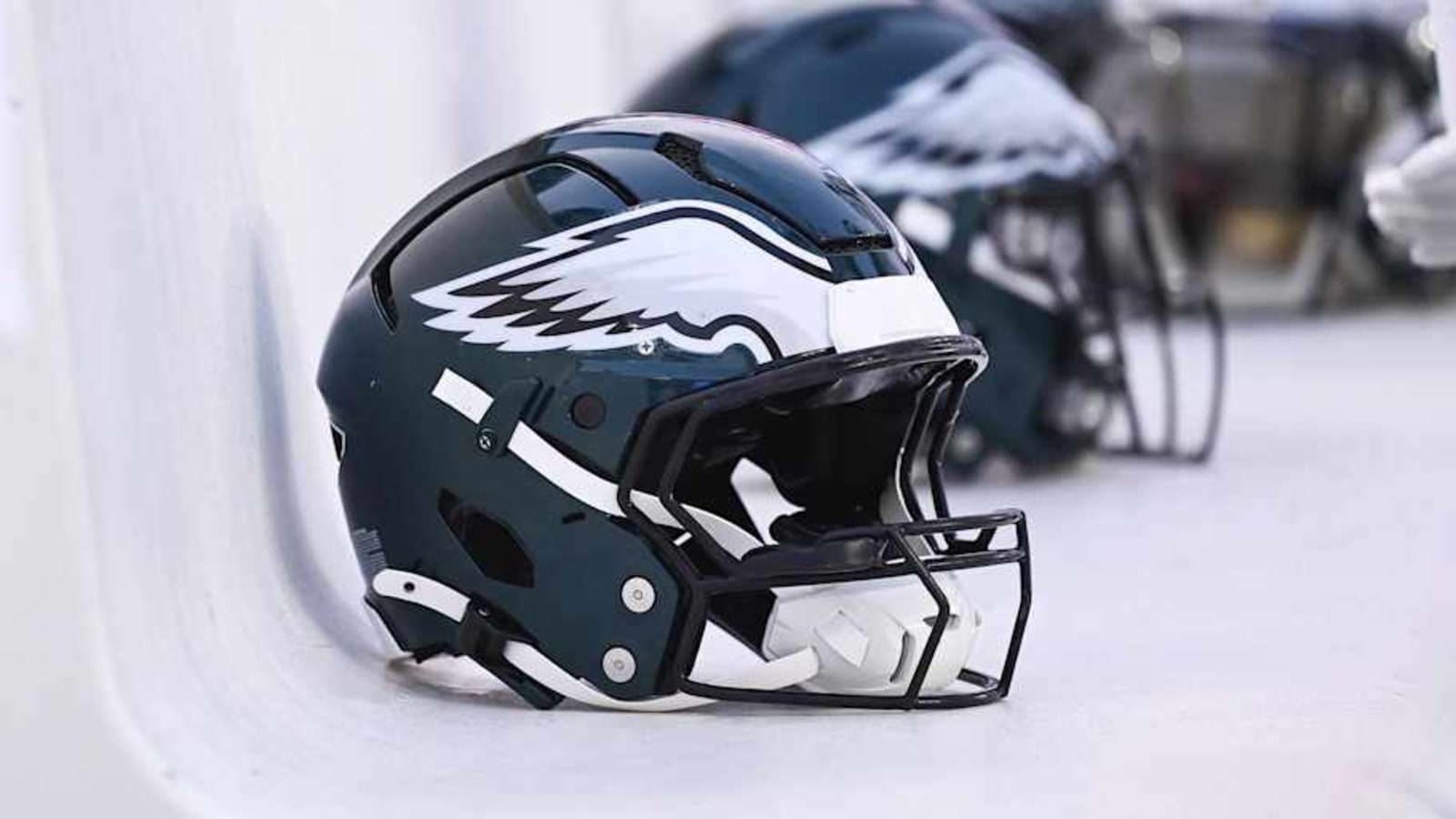 Eagles Called Fit For Veteran With 26 Sacks