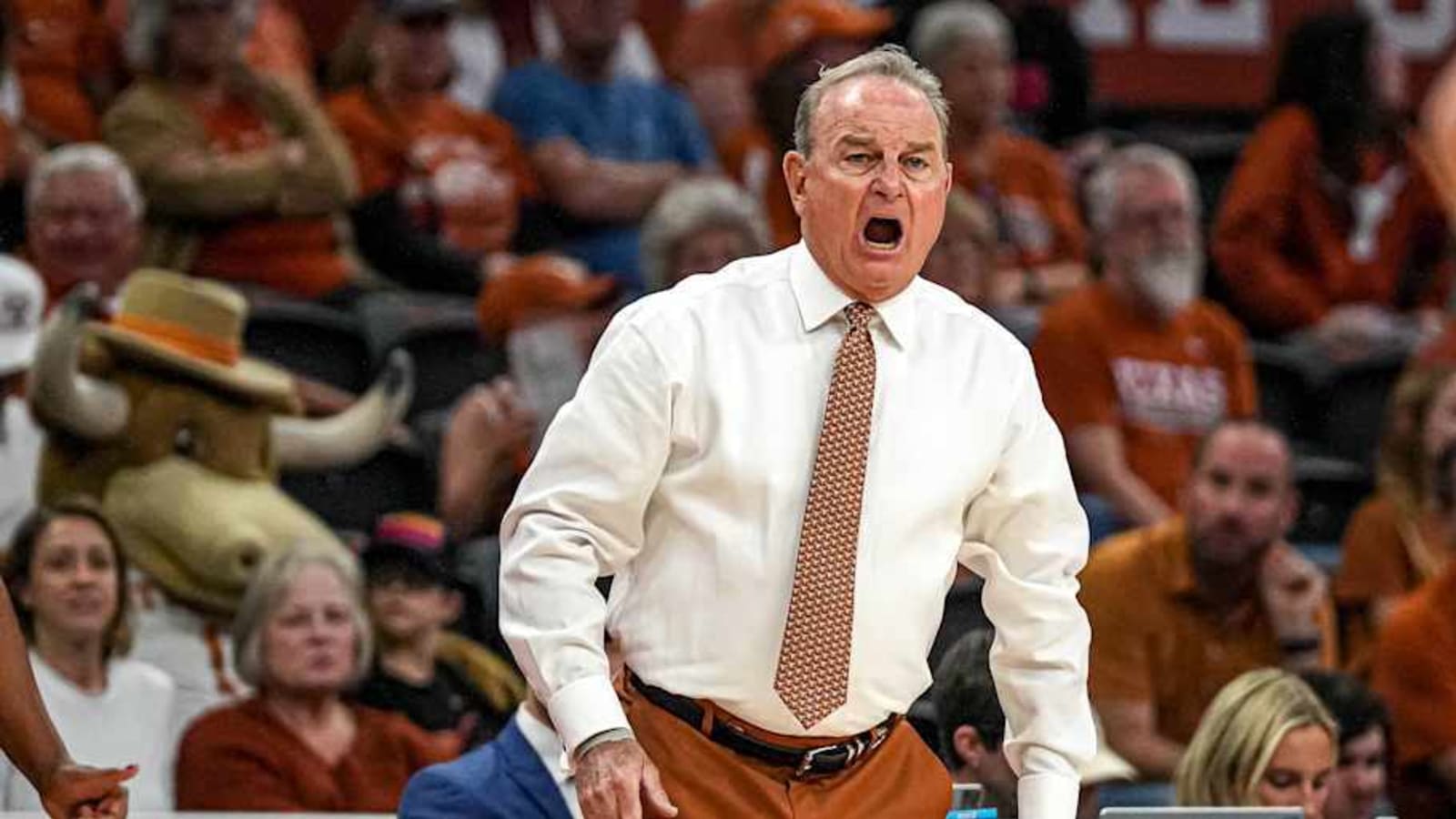 Texas Longhorns&#39; Vic Schaefer Shares Heartfelt Reaction to Jay Hartzell News