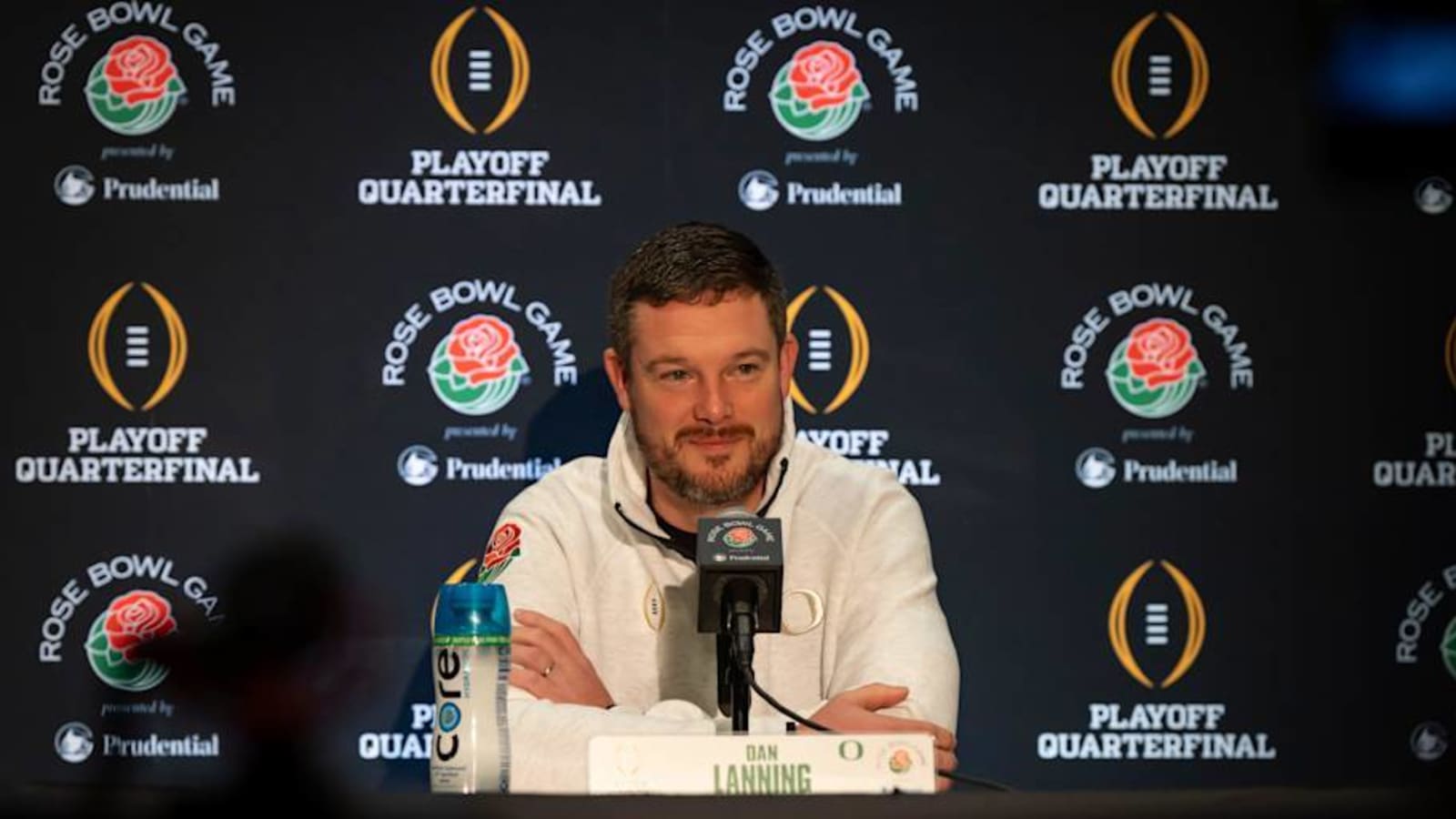 Oregon Ducks Debut New Nike Gear Ahead Of Rose Bowl, College Football Playoff