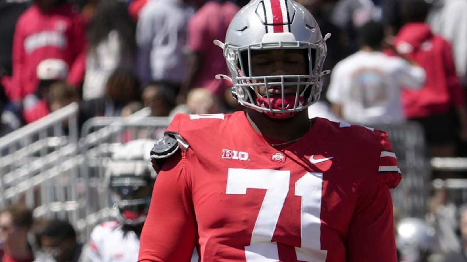 2025 NFL Mock Draft Sends High-Ceiling LT Prospect to Chiefs in First Round