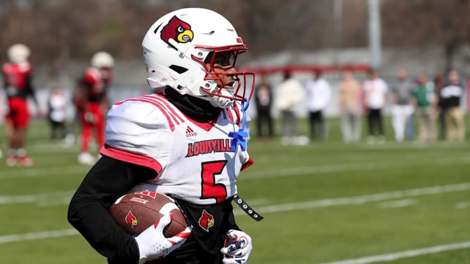 Louisville WR Caullin Lacy to Return for 2025 Season