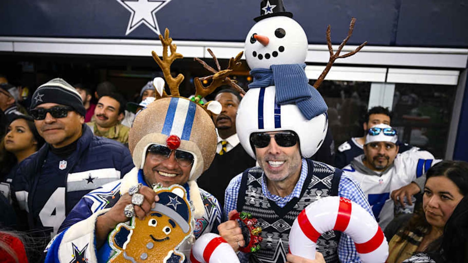 Dallas Cowboys stars do hilarious photoshoot in Christmas onesies