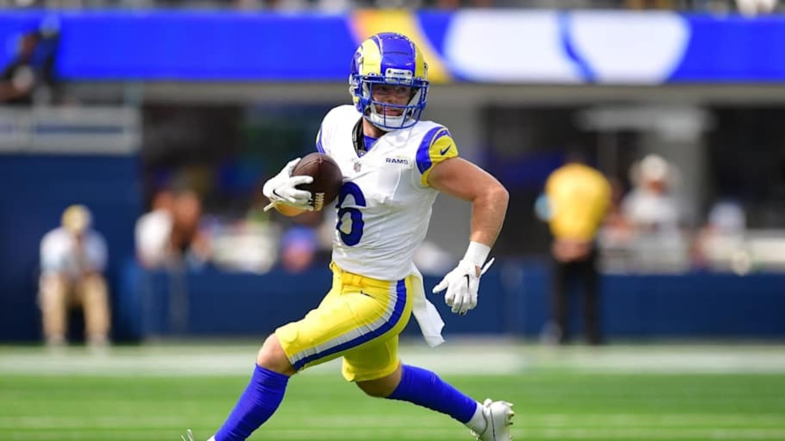 Rams&#39; Drake Stoops Suspended by NFL