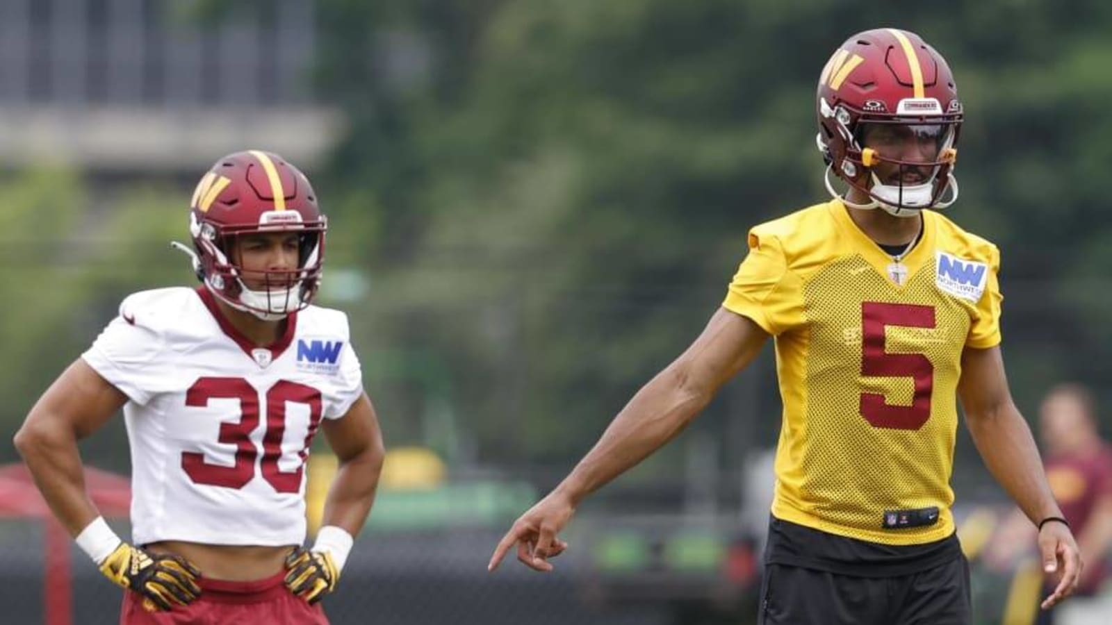 Commanders QB Jayden Daniels Says Veterans a &#39;Huge Help&#39;
