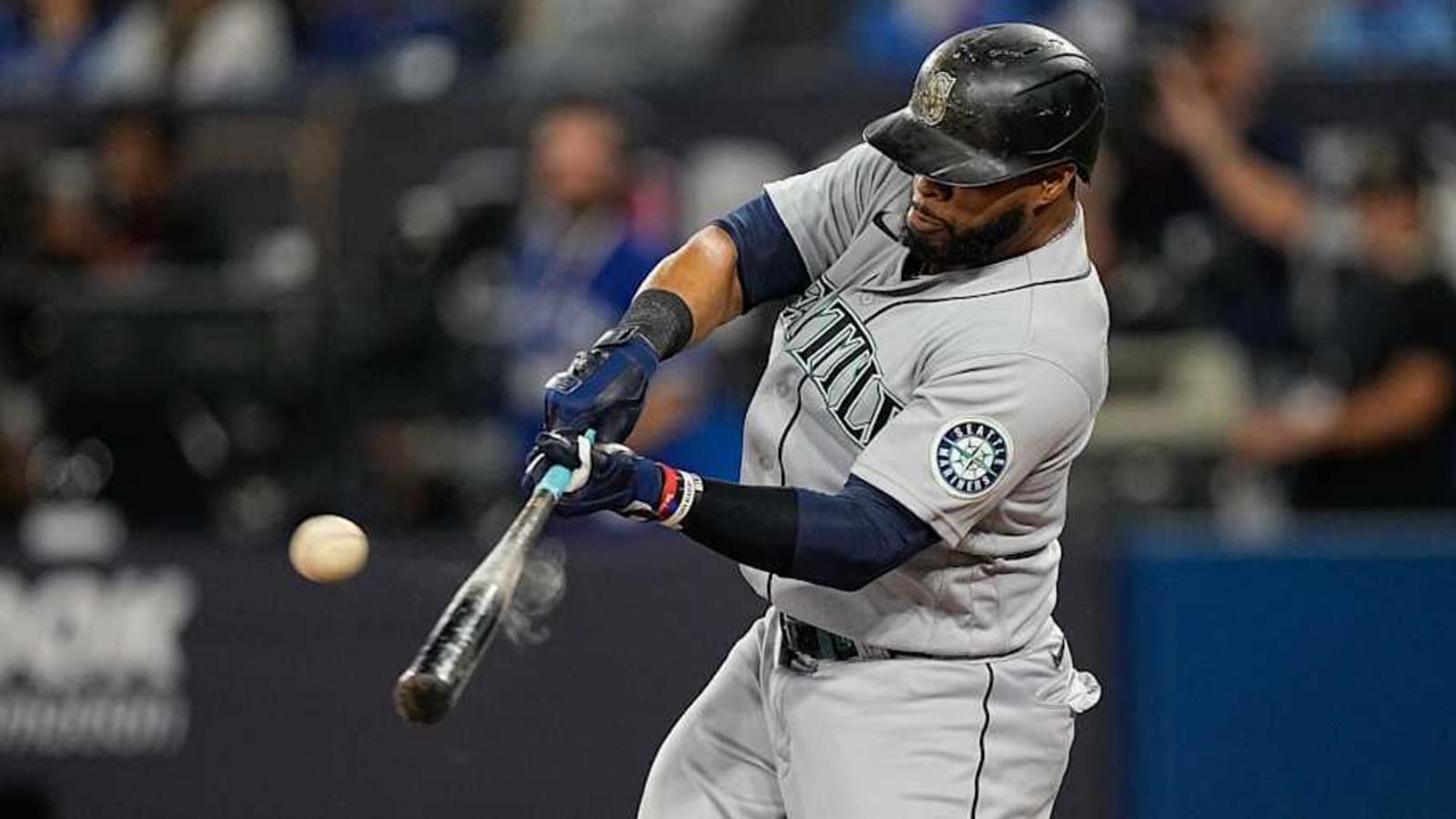 Former Seattle Mariners First Baseman Named Gold Glove Finalist