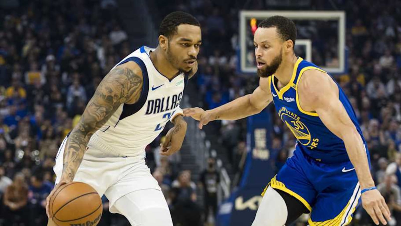 Warriors blow out Mavericks behind 30 points from Steph Curry, 126-102