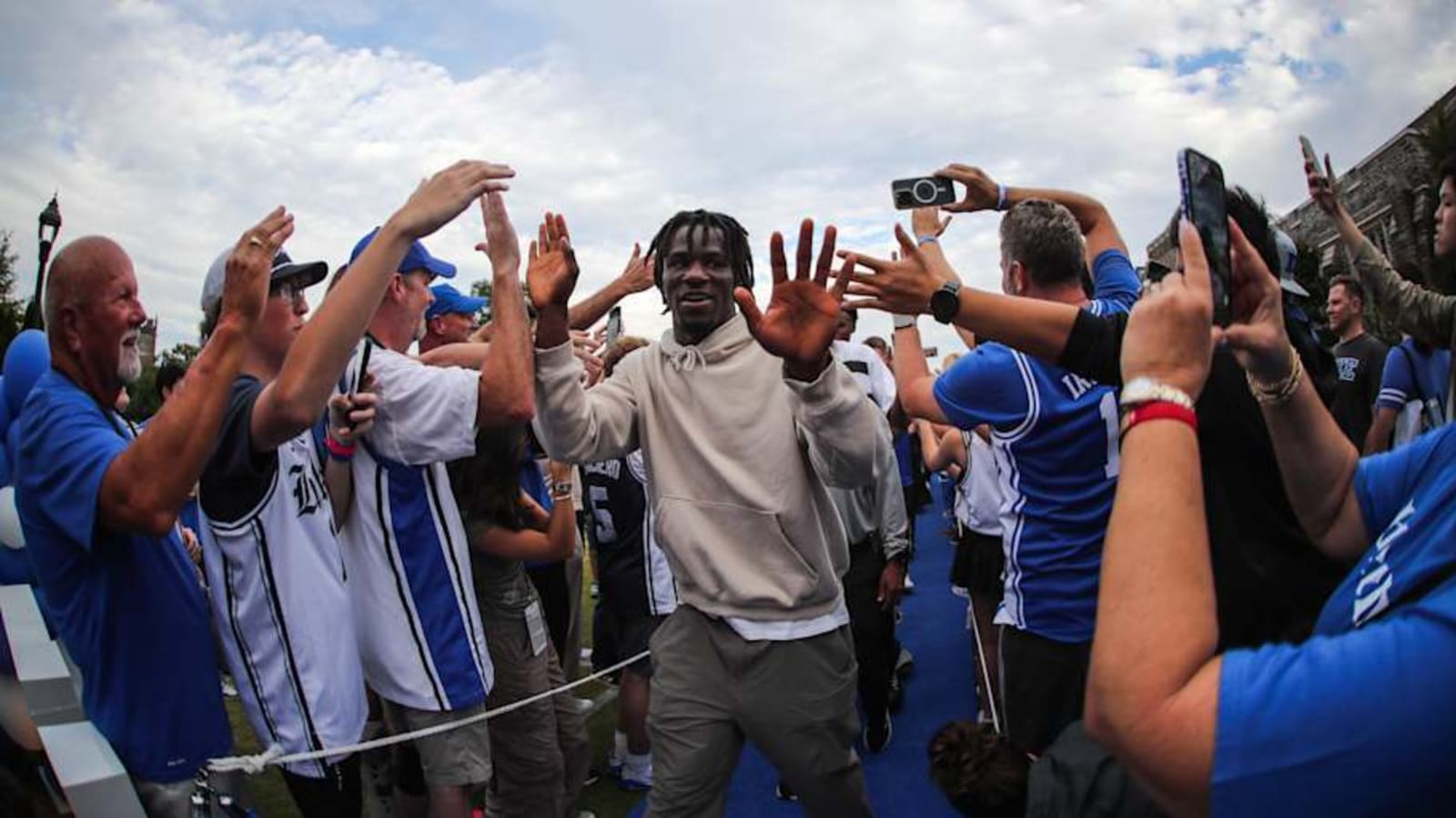 Duke Basketball Stars Lend Hand to Crazies Ahead of Showdown